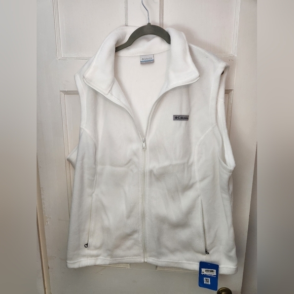 Columbia Jackets & Blazers - Columbia Women's White Fleece Vest